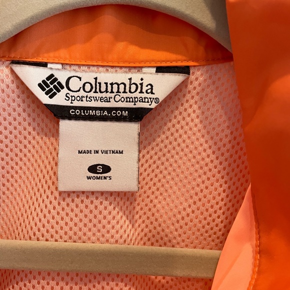 Columbia Women's Bright Coral Lightweight Jacket - Picture 3 of 3